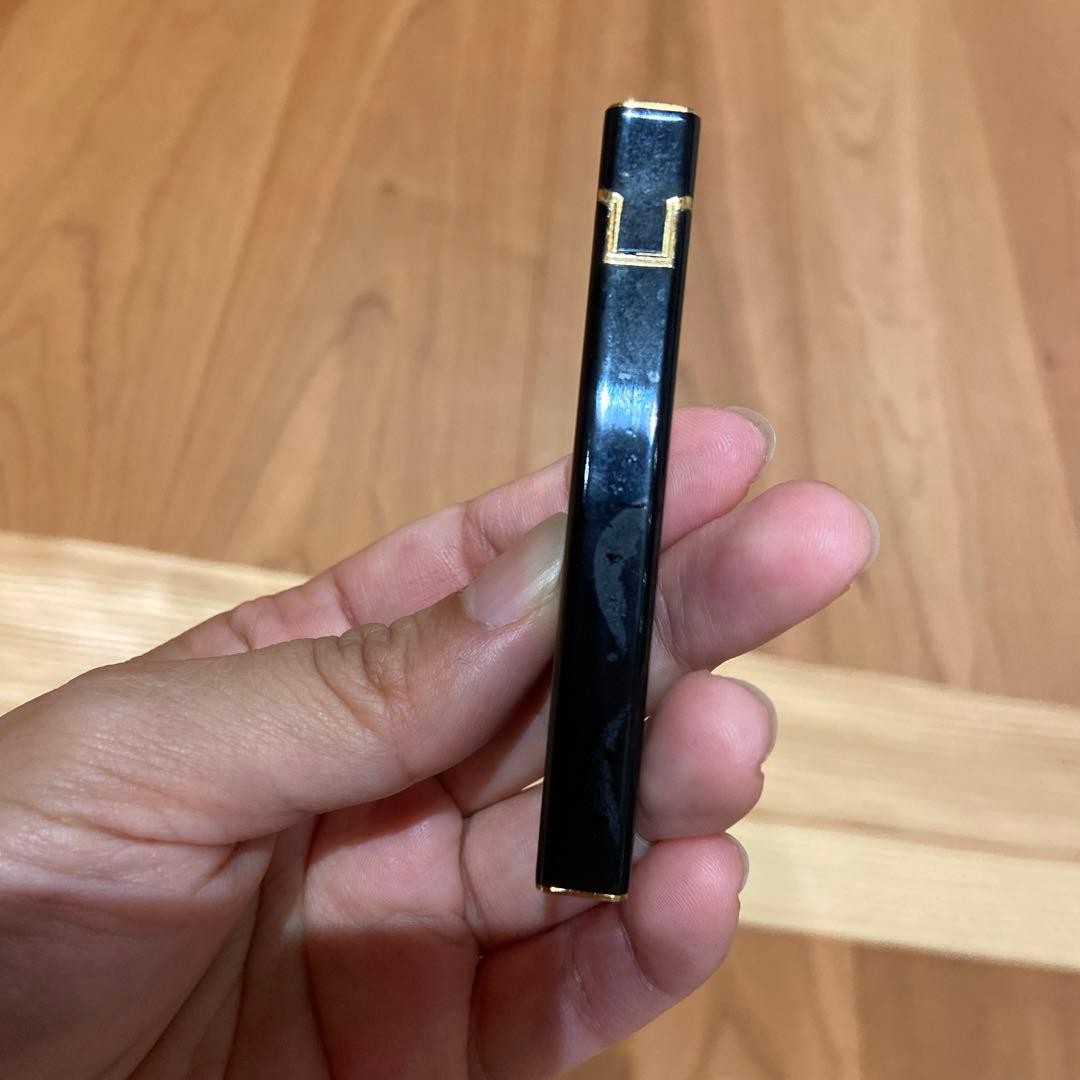 Valentino Garavani V-7 G Lighter Black Elegant Used Not Filled thumbnail 7