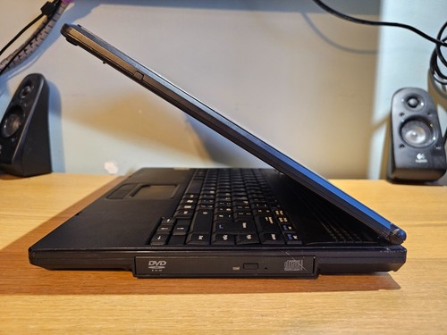 15" Evesham 8889LR Turion 512MB 60GB Windows XP Vintage Retro Legacy Laptop - Picture 3 of 5