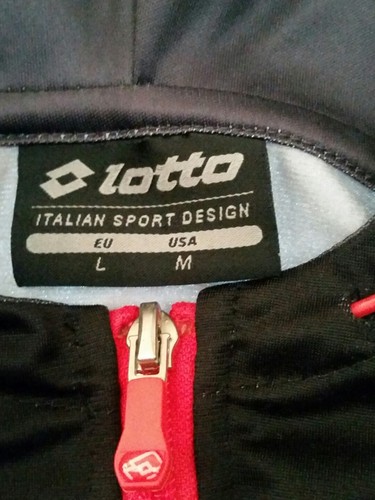 Lotto Giacca con Felpa con Cappuccio Design Sport Italiano Calcio Track Nera Taglia US Media Nuova con etichette - Foto 5 di 7