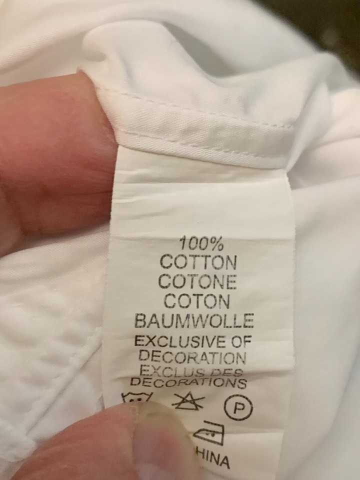 Robert Graham White tuxedo shirt 41/16 with Black tie and black