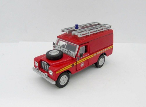 33807 NEW RAY / LAND ROVER 109 POMPIER U.K 1/43 - 第 1/4 張圖片