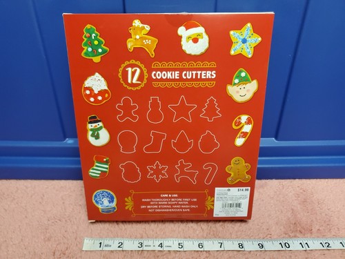 Celebrate It Christmas Cookie Cutter Set Christmas Book Cookie Cutter 12 Pc Set - Imagen 2 de 6