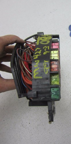 99-03 SAAB 9-3 93 CAJA DE FUSIBLES RELÉ PANEL INTERRUPTOR 2.0L TURBO MOTOR MOTOR FUSIBLES - Imagen 4 de 7