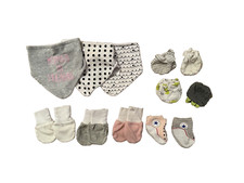 Baby 12 PC LOT Bibs Socks  Mittens Infant Unisex
