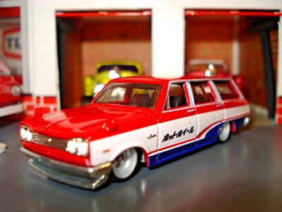 NISSAN SKYLINE VAN チョロQ 1969 NISSAN SKYLINE VAN WAGON LIMITED EDITION 1/64 HW STREET RACER