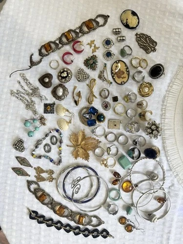 Vintage Costume Jewelry Lot