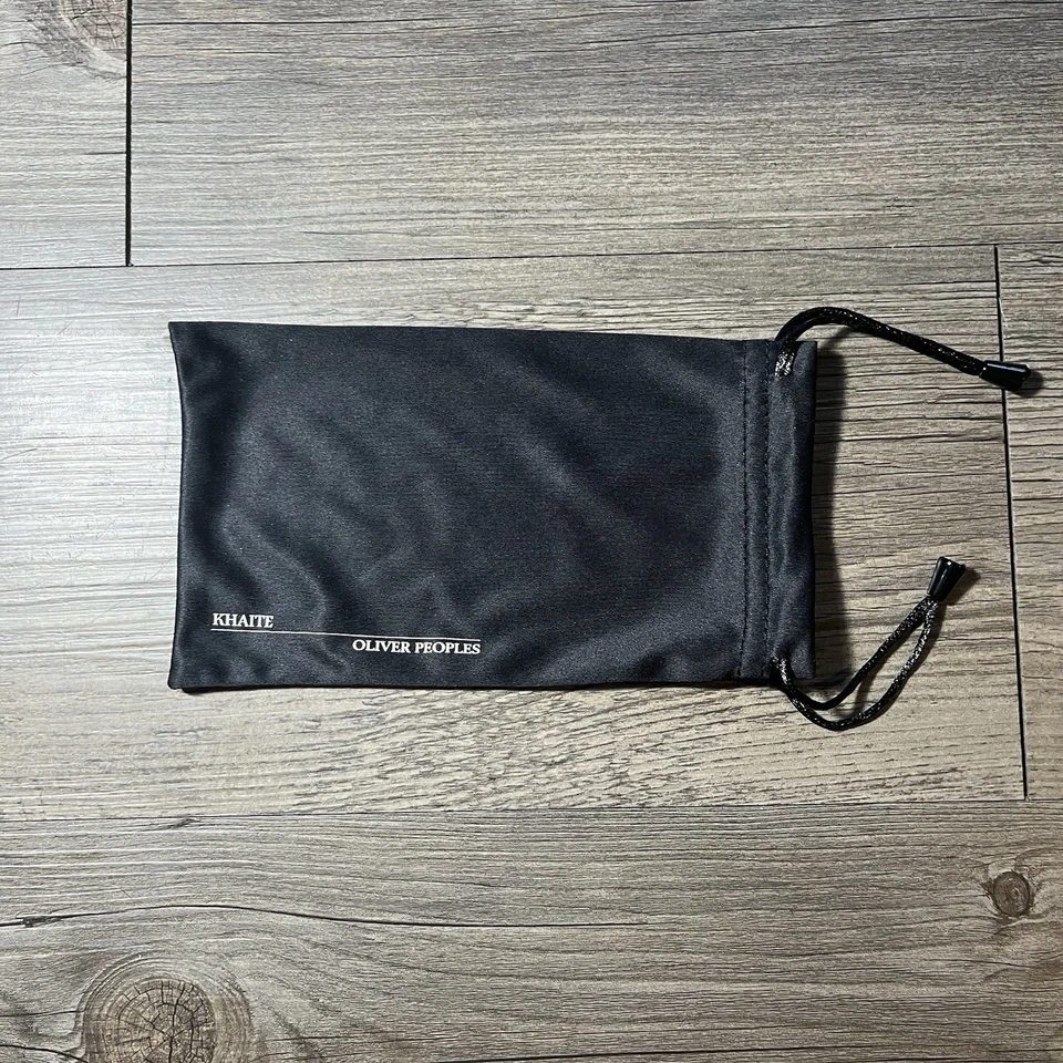 Estuche para gafas de sol Khaite Oliver Peoples rojo cierre magnético bolsa suave Foto 4 de 4