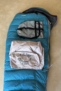 Alpkit Skyhigh 600 down sleeping bag. Excellent condition. Used once