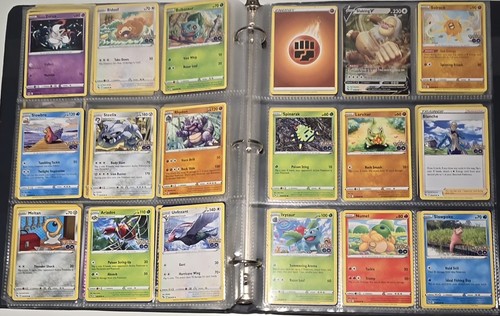 Pokémon TCG Card Binder Lot 150 Count Holo Rare/Reverse & Commons NM - Bild 6 von 8