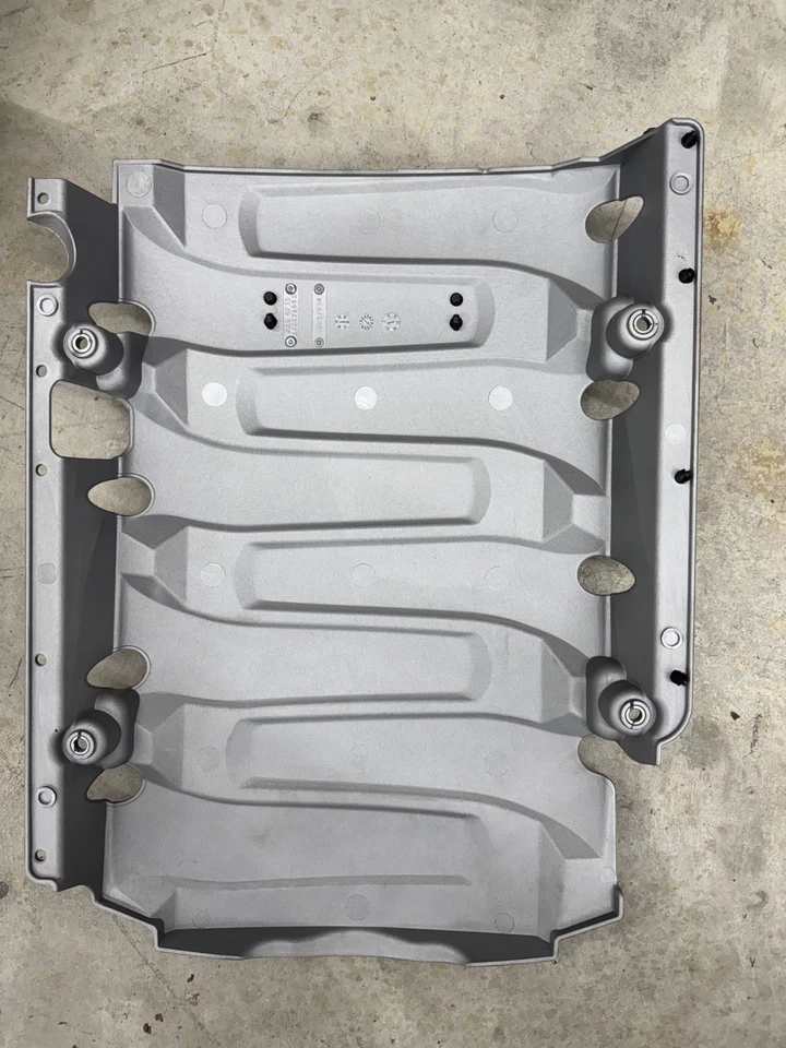 2016-2024 Chevy Camaro LT1 SS 6.2L Intake Manifold Engine Cover OEM GM - Image 2 of 4