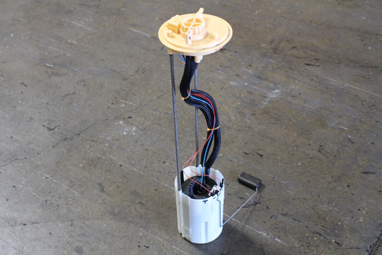 Ferrari 360 Spider Left Fuel pump P/N 239812