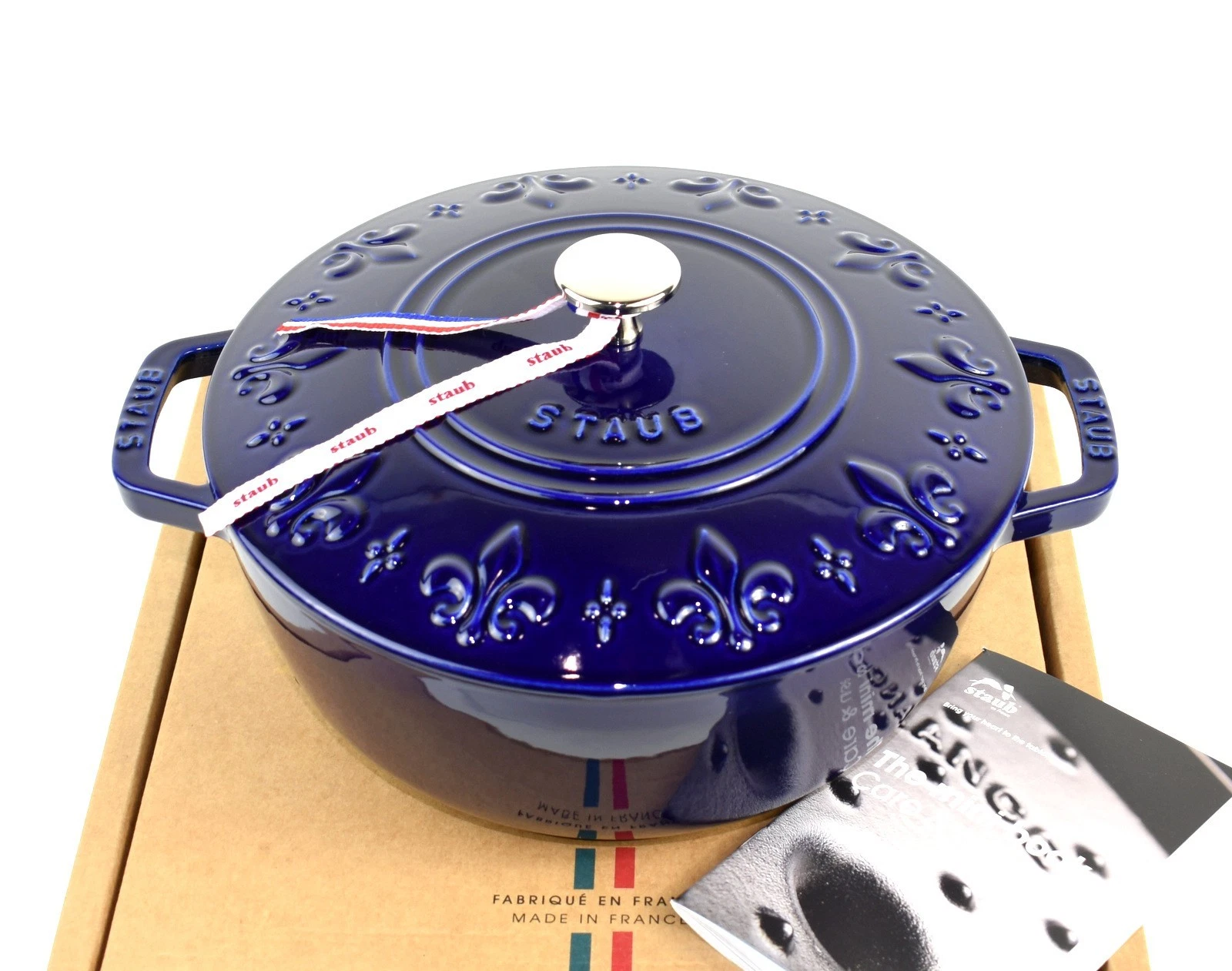 Staub La Cocotte 24cm/9.5 in Cast Iron Round French Dutch Oven 3.6 L/3.75 QT