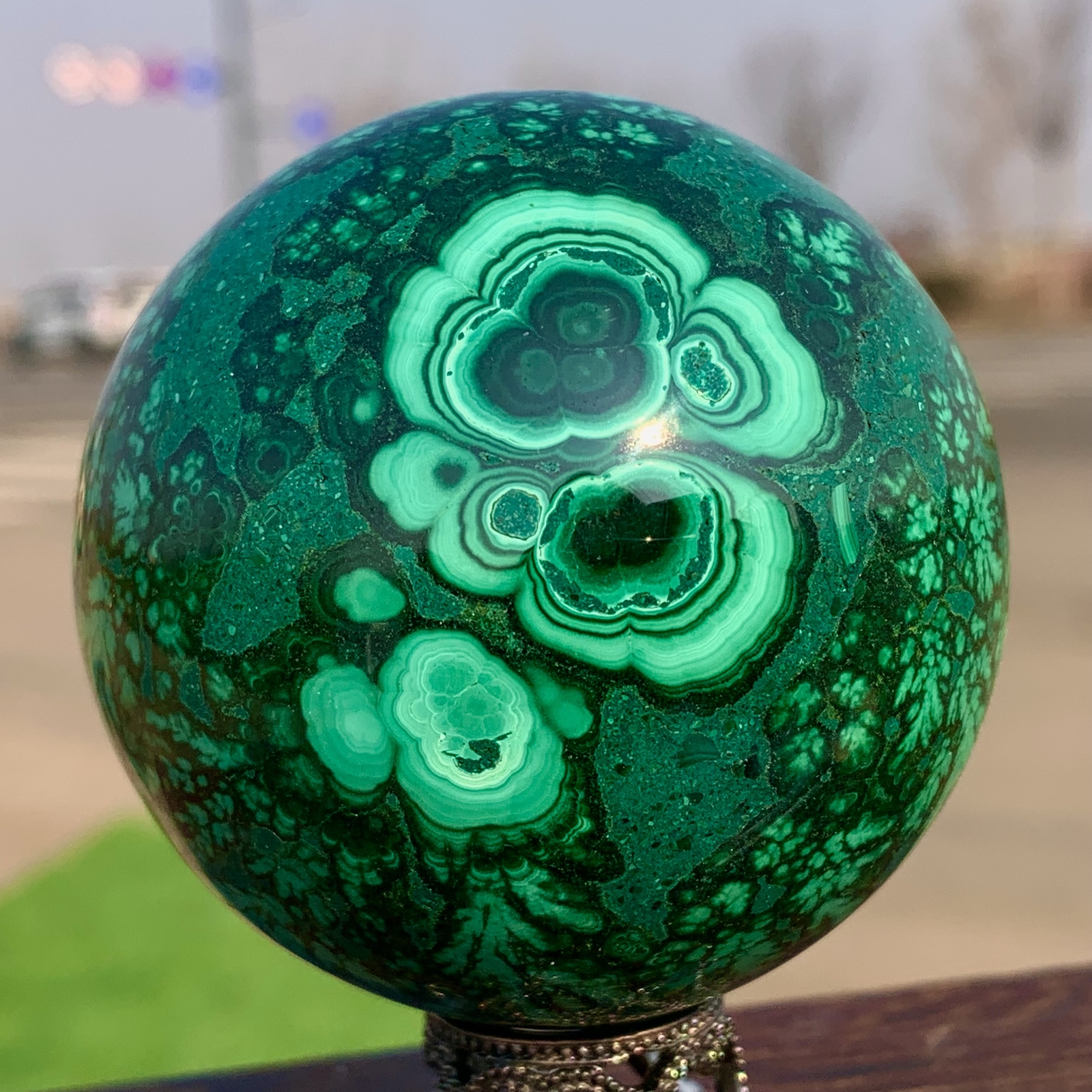 411G Natural glossy Malachite ball transparent cluster rough mineral sample