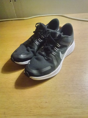 Zapatos para correr Nike para mujer talla 9 Quest 3 premium CV0149-001 negros - Imagen 6 de 8