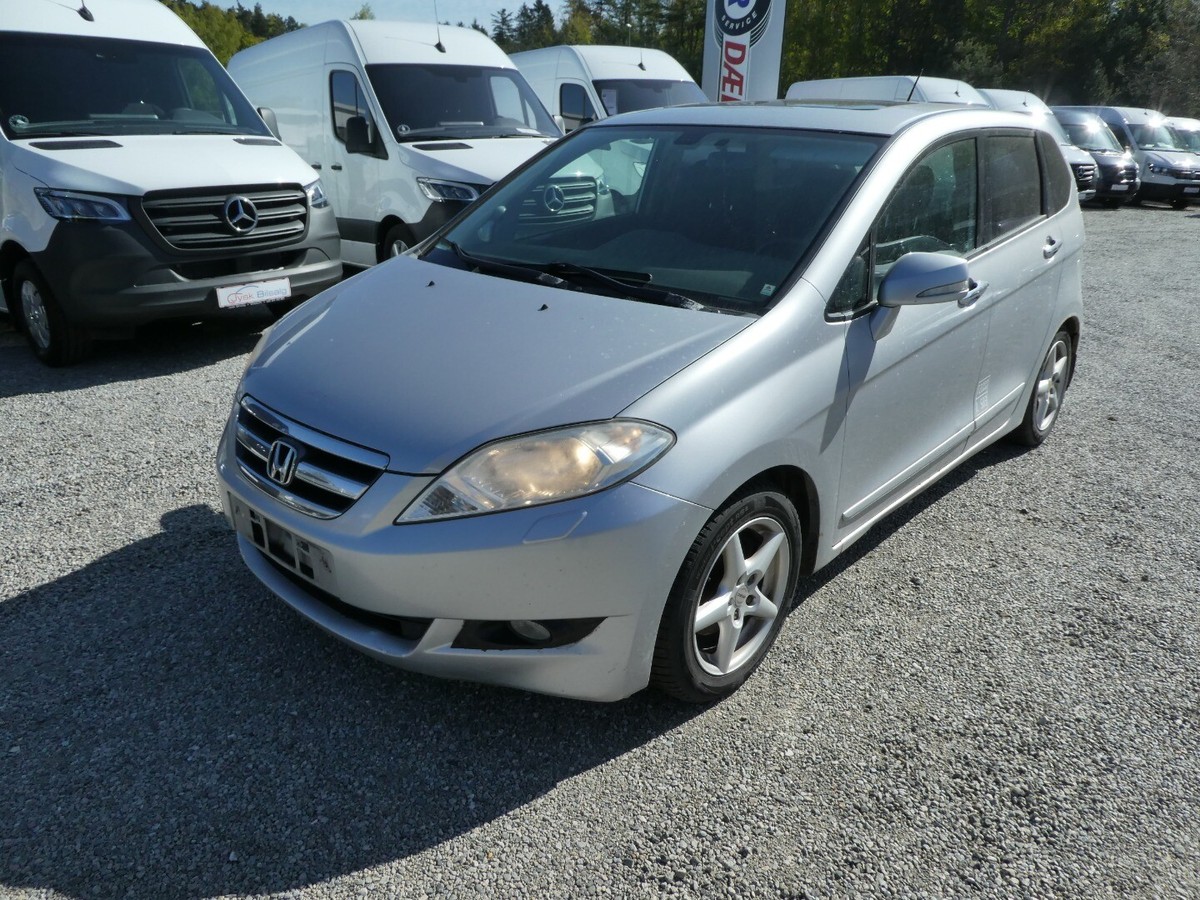 Honda fr v i