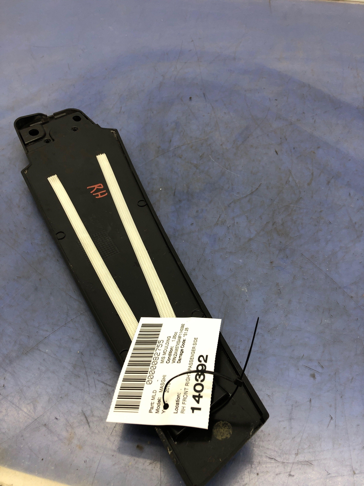 Maserati Ghibli 2014-2017 FRONT+RIGHT Pillar trim