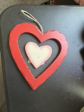 heart wall decor used