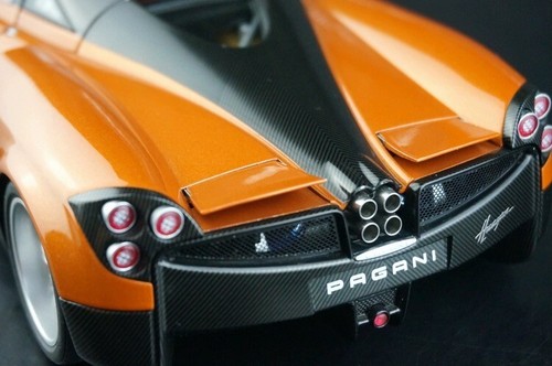 *SUPER RARE* AUTOart 1/18 PAGANI HUAYRA Orange Metallic Bronze - Picture 15 of 19