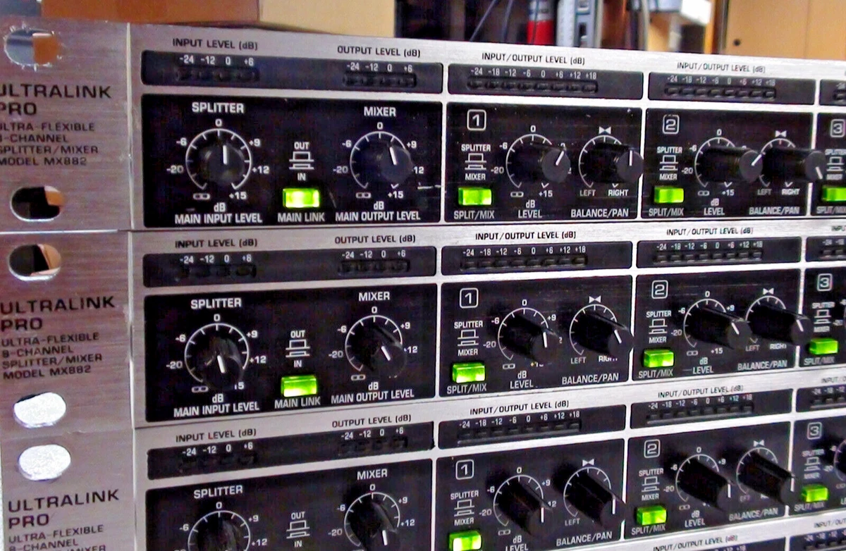 Behringer ULTRALINK PRO MX882 Ultra-Flexible 8-Chan Splitter/Mixer (4  available)