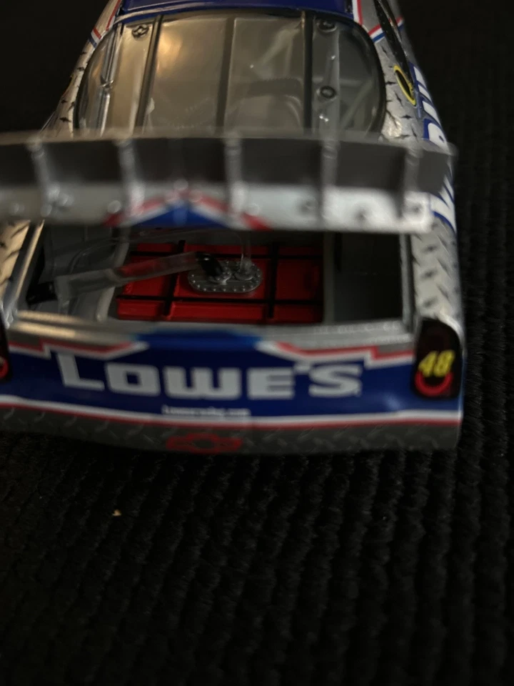 Jimmie Johnson #48 Lowes 2005 1/24 Cor Cromada Elite 40/288 Chevy Monte Carlo - Imagem 4 de 4