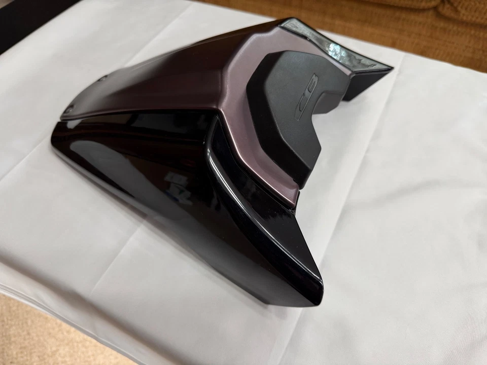 Оригинальный запасной капот для заднего сиденья пассажира Honda CB1000R 18-23 77410-MKJ-D100 - Изображение 3 из 4