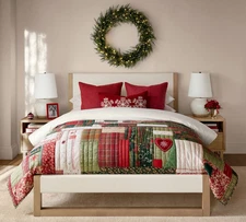 Sale Set Pottery Barn Holiday Love Reversible Quilt, New, 2 Standard Sham
