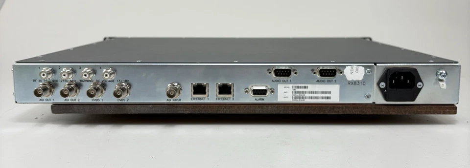 Unidad base estándar para receptor ERICSSON RX8310 -- usada/encendida/restablecida de fábrica Foto 4 de 4