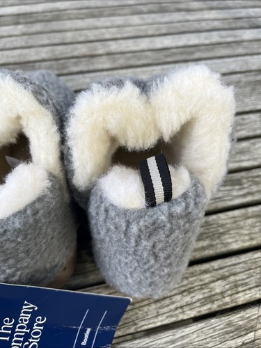 The Company Store Slipper Womens Small 5/6 Sherpa Wool Slipper Booties Gray New - Picture 4 of 10
