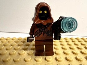 LEGO Star Wars Jawa Straps Minifigure w/ Blaster &ndash; Fits 75059 75097 75136