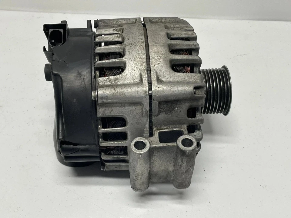 09-15 BMW 550i 650i 750i X5 X5M X6 X6M (E70 F01 F10) 4.4 220 AMP ALTERNATOR OEM - Image 4 of 4