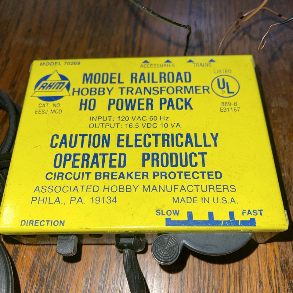 AHM HO Scale Model Railroad Hobby Transformer HO Power Pack Model 70269 Vintage - Image 2 of 4