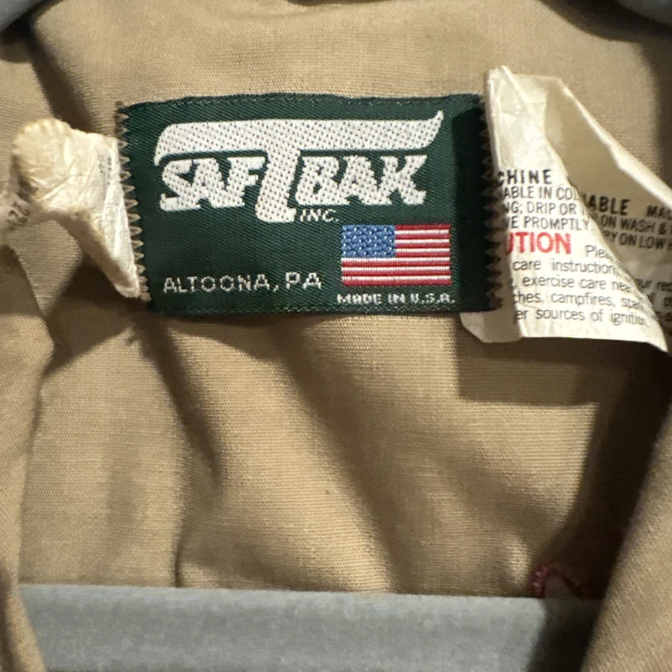 Chaleco de pesca de caza SafTbak Woods Goods bronceado para hombre mediano cola blanca país en la espalda Foto 3 de 4