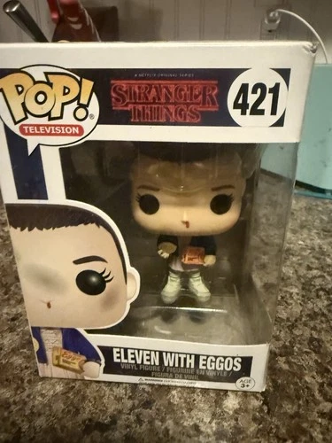 Funko Pop! Vinyl: Stranger Things - Eleven with Eggos #421