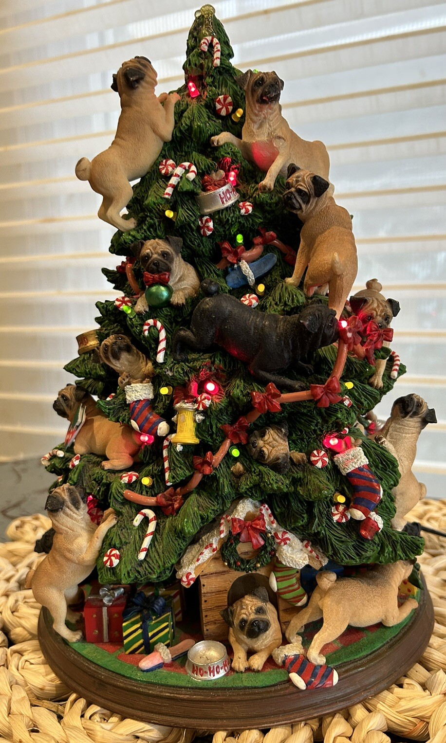 Danbury Mint Pug Dog Christmas Tree Lighted Figure Decor Holiday