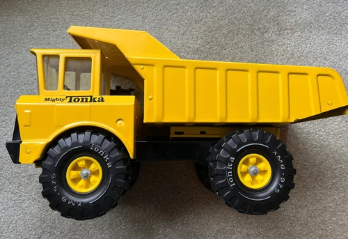 Mighty Tonka Dump Truck Vintage 1974 or 1975 Excellent Condition - $275