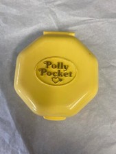 Vintage 1990 Polly Pocket Hair Salon