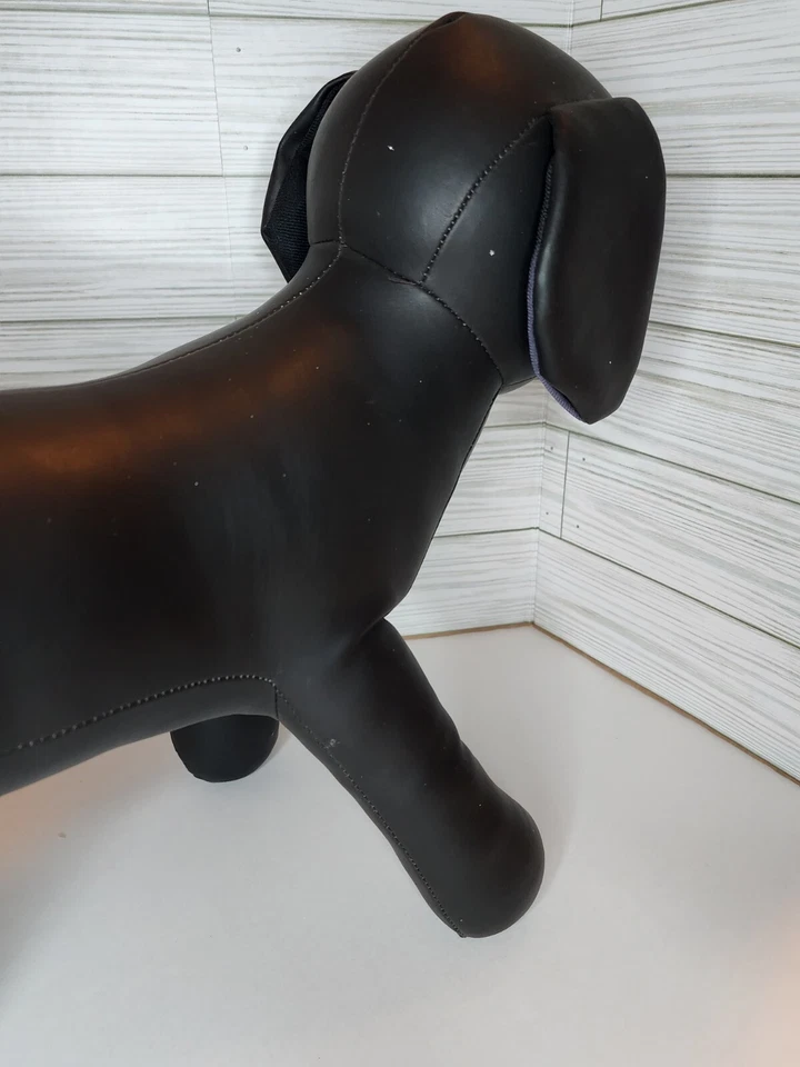 Manequim East Side Collection para Cachorro Tamanho Pequeno Preto - 12" Corpo 26" Nariz à Cauda - Imagem 2 de 4