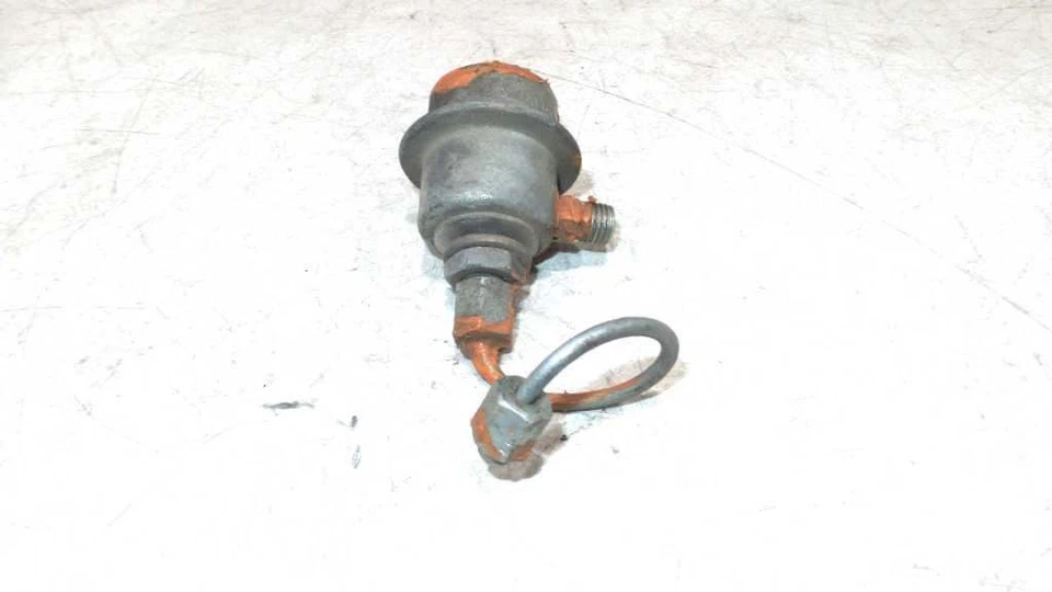 Regulador de presión de combustible 72-80 Mercedes Benz R107 450SL 4,5 L OEM   Foto 3 de 4