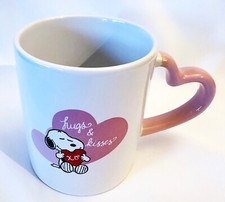 Modern Gourmet Foods Peanuts Snoopy Día de San Valentín Abrazos y Besos XO Corazones Taza