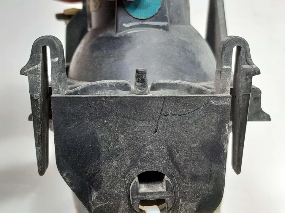 Luz antiniebla lado izquierdo o derecho Ford Flex Fusion Edge Mustang Taurus OEM 6E5Z15200A Foto 4 de 4