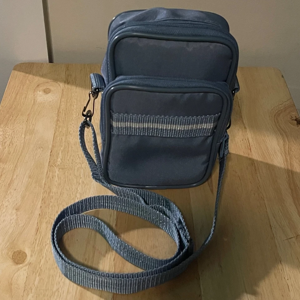 Cámara compacta Canon Sure Shot 35 mm fecha búho con estuche y rollo de película Foto 2 de 4