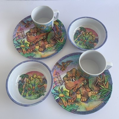 DINOSAUR LAND BEFORE TIME set of two PLATEs,BOWLS  AND CUPS SET ZAK DESIGNS 1993