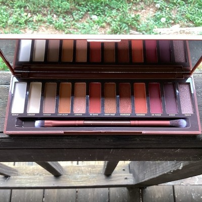 Naked Heat Urban Decay Eyeshadow Palette Of Twelve Includes Brush NEW IN BOX