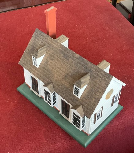 A. Michael Ratcliffe Colonial Williamsburg Bird House 2005 “Early Bird” Rare