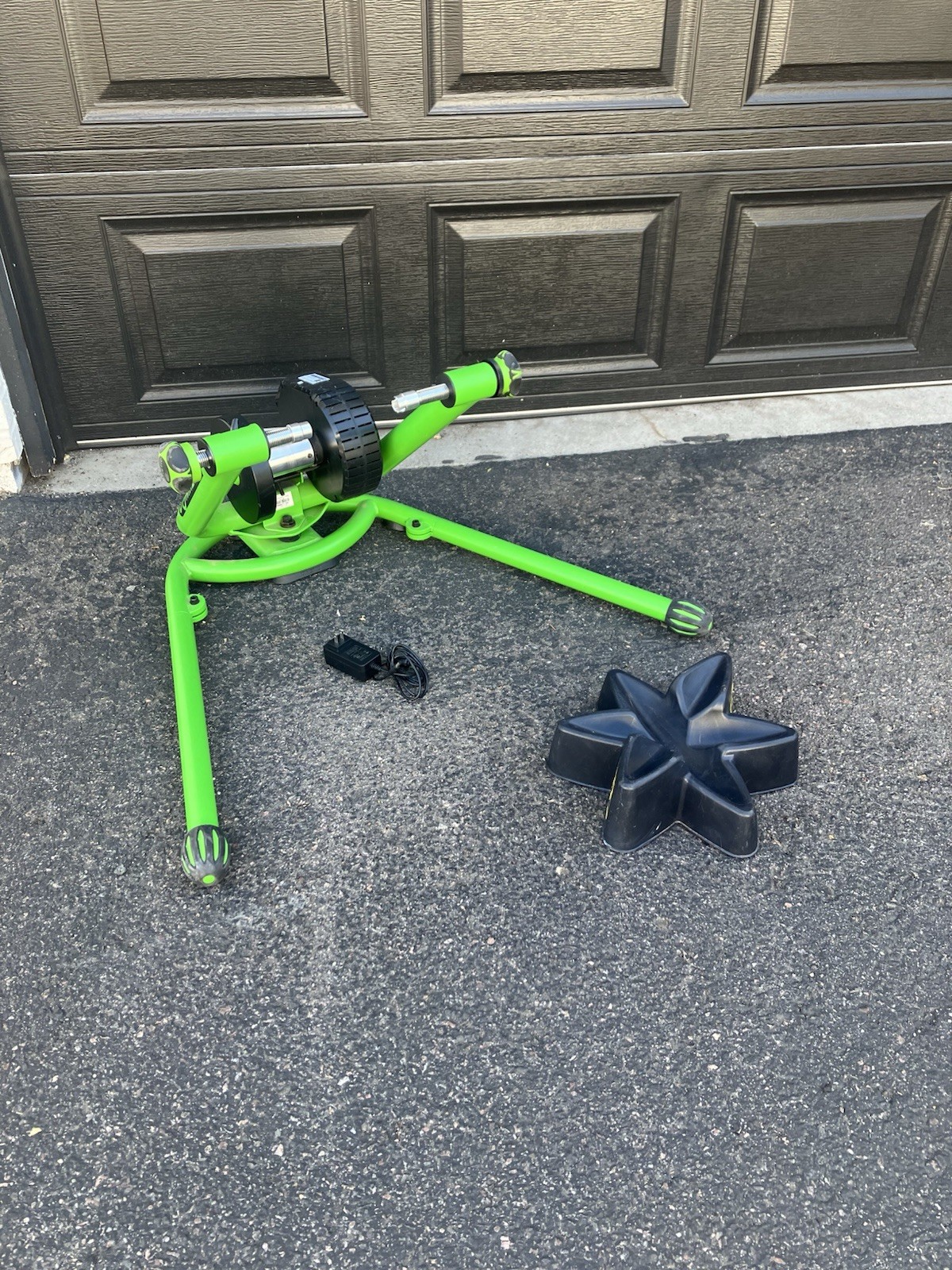 (Used) Kinetic Rock and Roll Control Bluetooth Smart Trainer (299.99 USD) (Used) Kinetic Rock and Roll Control Bluetooth Smart Trainer (299.99 USD)