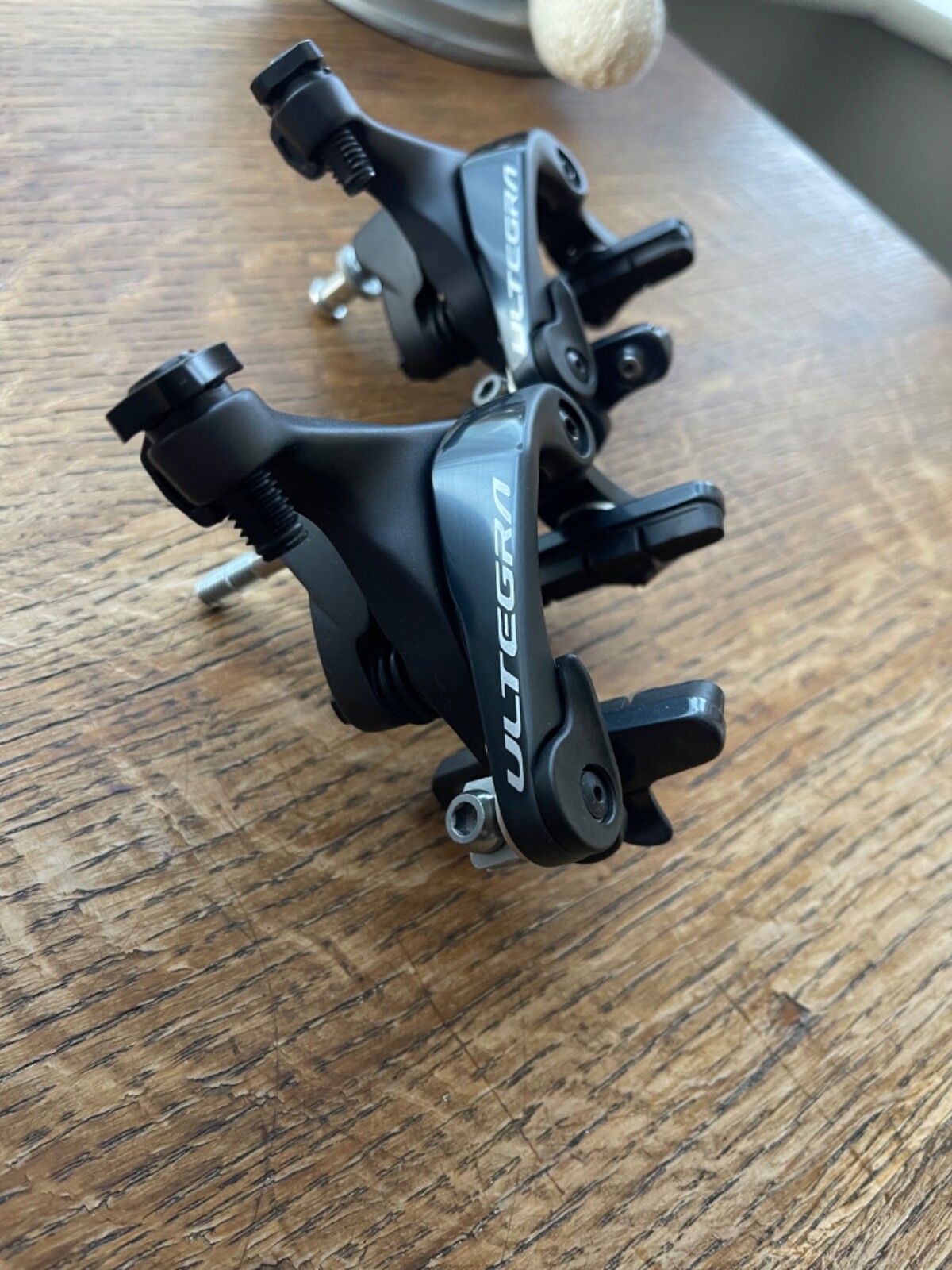 Mint condition Shimano Ultegra BRR8000 Brake Set ( front & rear