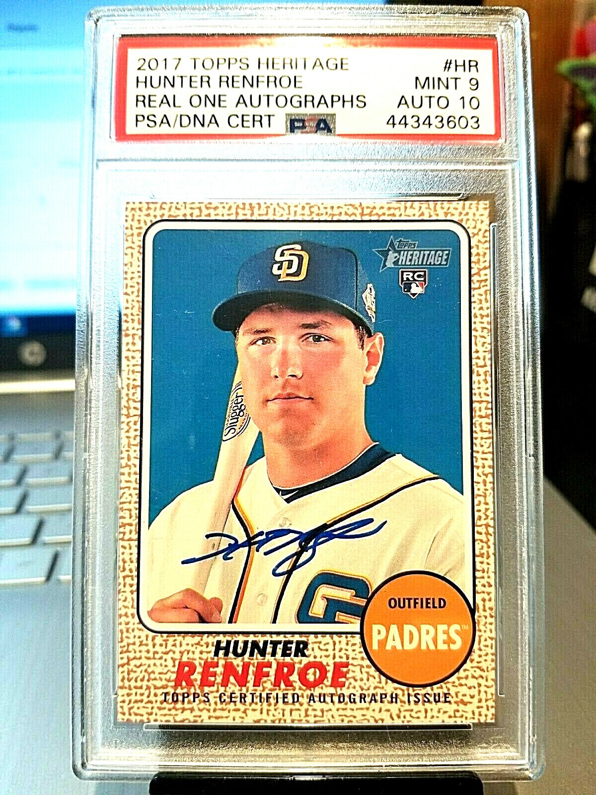 2017 HUNTER RENFROE TOPPS HERITAGE REAL ONE "AUTOGRAPHS" MIMT9/10 AUTO GEM.