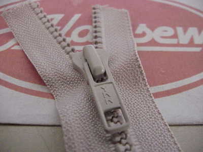 YKK 5V ZIP SLIDER VISLON IN FAWN 5VS (OHNE REISSVERSCHLUSS GELIEFERT)
