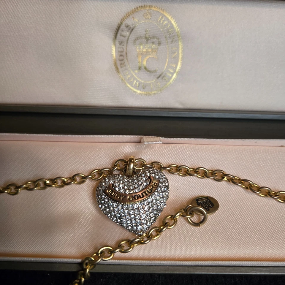 Collar Juicy Couture Cristal Pavimentado Corazón Hinchado Tono Dorado Cadena Larga 36" con Caja Foto 3 de 4
