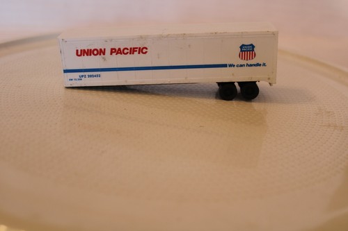 Remolque semirremolque Walthers escala HO, 40', Union Pacific, #202452 | Zustand: Used